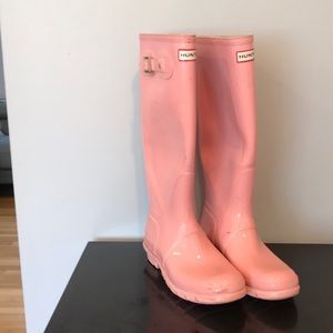 Pink hunters